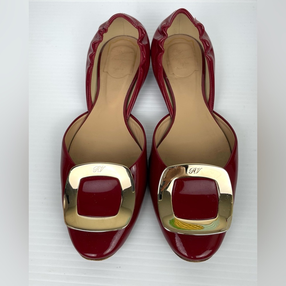 Roger Vivier Red Patent Leather Gold Hardware Ballerina Flats Size 37 Italy